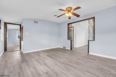 34 N 15th Avenue Manville NJ 08835