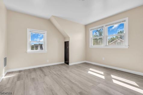 34 N 15th Avenue Manville NJ 08835