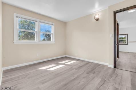 34 N 15th Avenue Manville NJ 08835