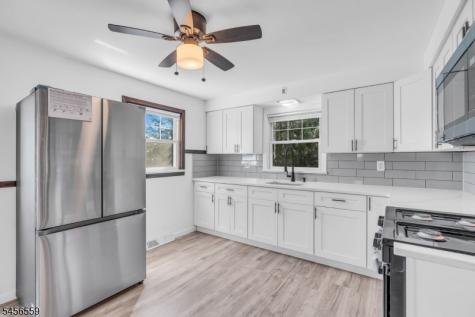 34 N 15th Avenue Manville NJ 08835