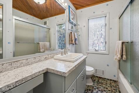 192 Elmwood Avenue Union NJ 07083