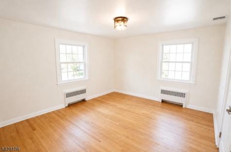946 50 Park Avenue Elizabeth NJ 07208