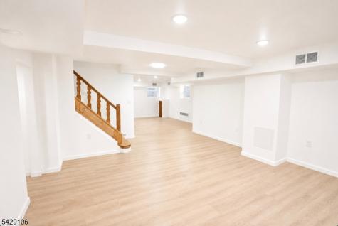 946 50 Park Avenue Elizabeth NJ 07208
