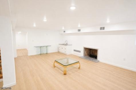 946 50 Park Avenue Elizabeth NJ 07208