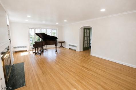 946 50 Park Avenue Elizabeth NJ 07208