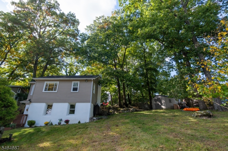 36 Stevens Trail Hopatcong NJ 07843
