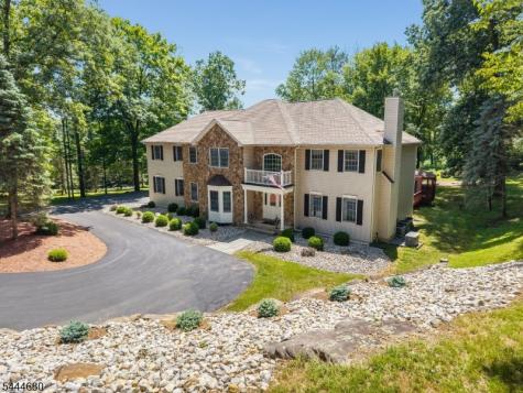 5 Elk Ridge Road Lebanon NJ 07830
