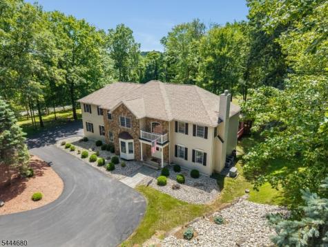 5 Elk Ridge Road Lebanon NJ 07830