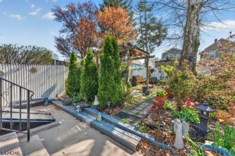 30 Paul Street Woodbridge NJ 08863