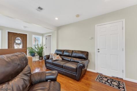 30 Paul Street Woodbridge NJ 08863