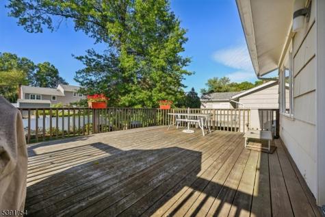 4 Willow Terrace Verona NJ 07044