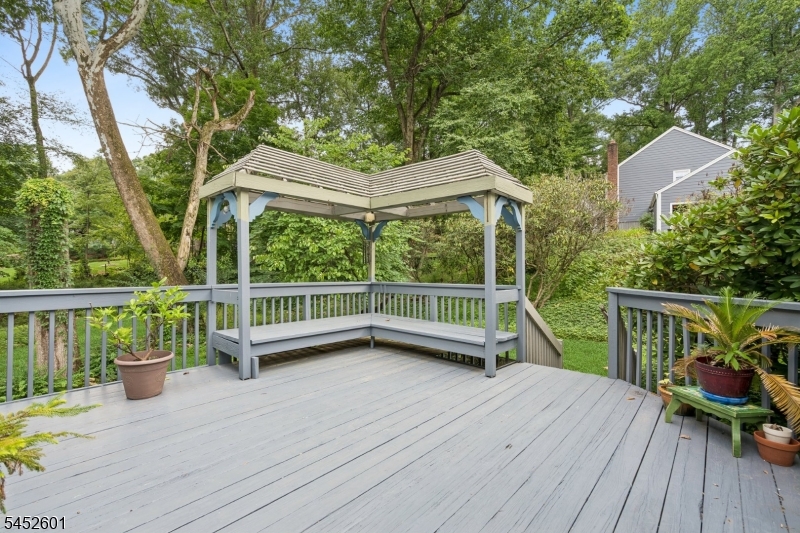 16 Fieldstone Drive Morris NJ 07960