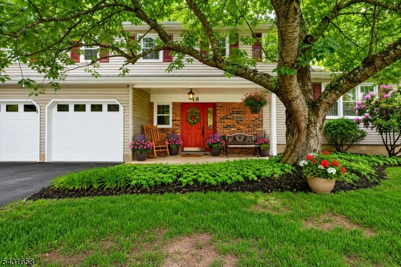 18 Randi Way Ewing NJ 08560