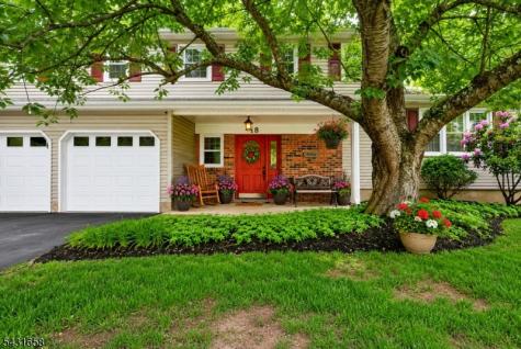18 Randi Way Ewing NJ 08560