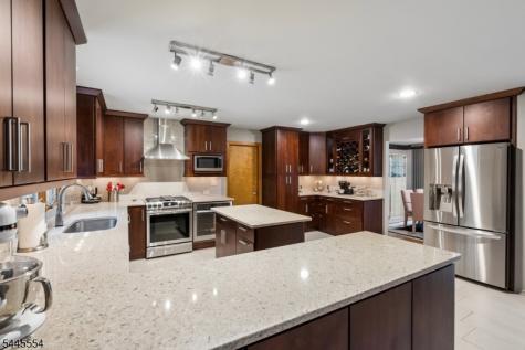15 Sweetwood Drive Randolph NJ 07869