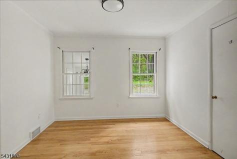 9 Dogwood Drive Clinton NJ 08801