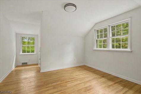 9 Dogwood Drive Clinton NJ 08801