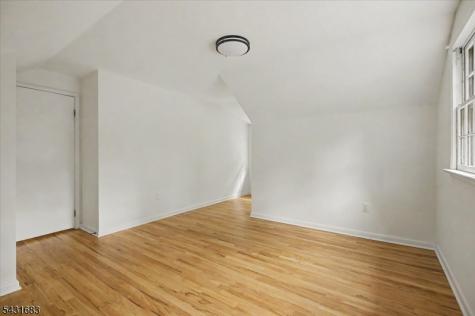 9 Dogwood Drive Clinton NJ 08801
