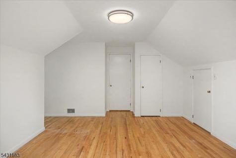 9 Dogwood Drive Clinton NJ 08801