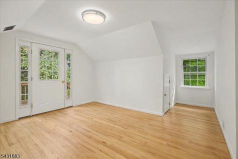 9 Dogwood Drive Clinton NJ 08801