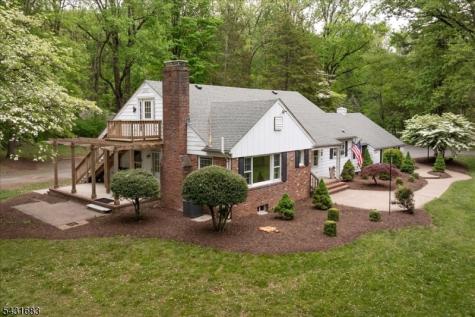 9 Dogwood Drive Clinton NJ 08801
