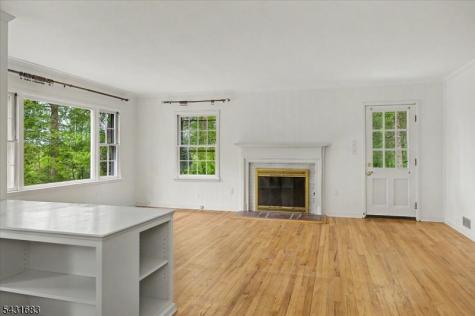 9 Dogwood Drive Clinton NJ 08801