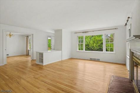 9 Dogwood Drive Clinton NJ 08801