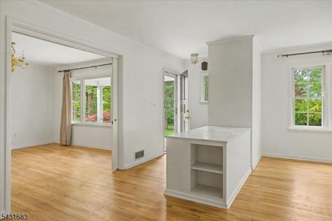9 Dogwood Drive Clinton NJ 08801