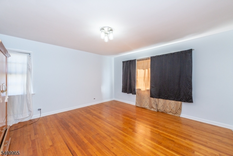 303 Eastern Parkway Newark NJ 07106