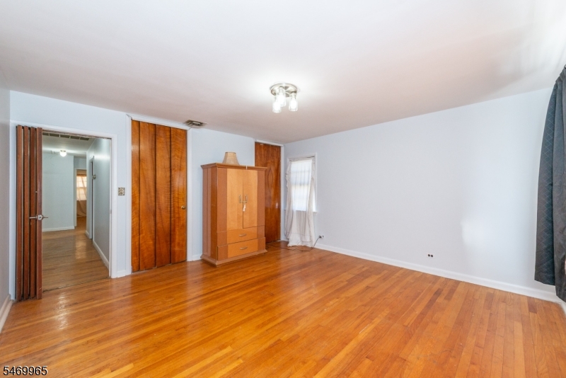 303 Eastern Parkway Newark NJ 07106