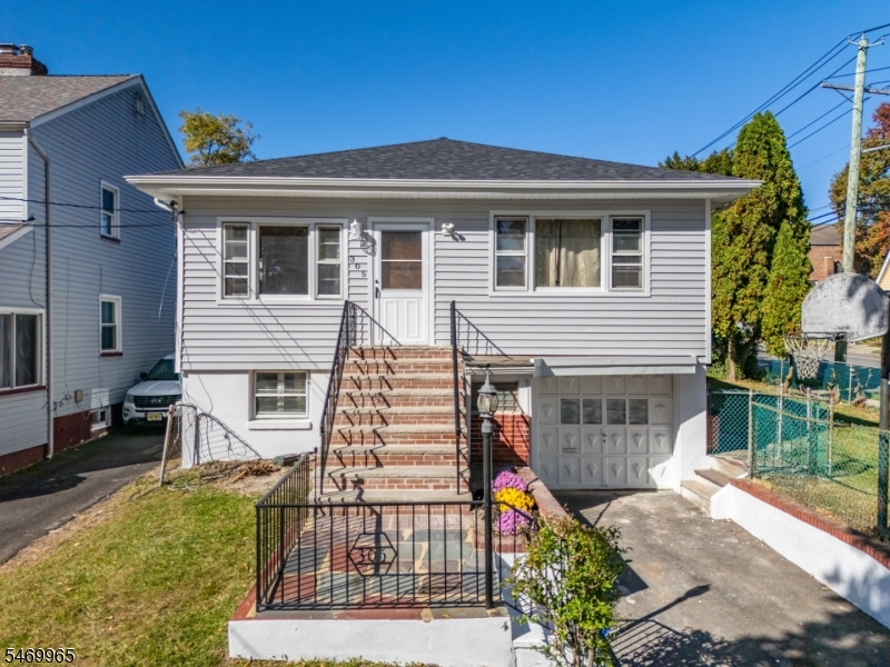 303 Eastern Parkway Newark NJ 07106