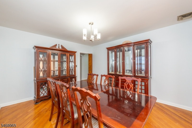 303 Eastern Parkway Newark NJ 07106