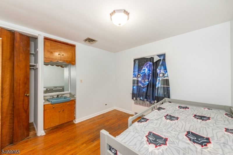 303 Eastern Parkway Newark NJ 07106