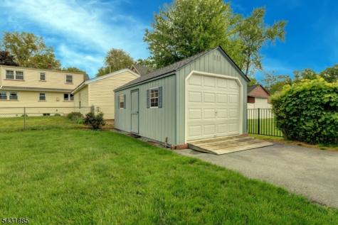 8 Duncan Avenue Pequannock NJ 07440