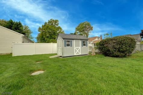 8 Duncan Avenue Pequannock NJ 07440