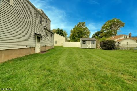 8 Duncan Avenue Pequannock NJ 07440