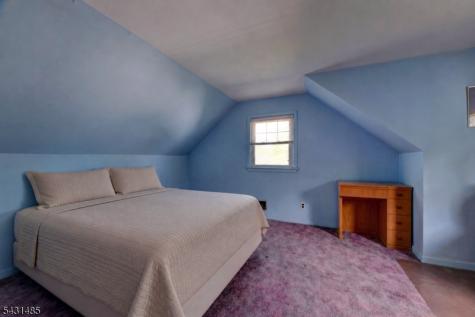 8 Duncan Avenue Pequannock NJ 07440
