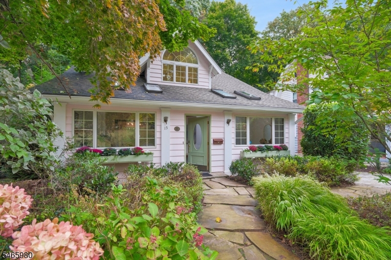 15 Patton Place Montclair NJ 07043