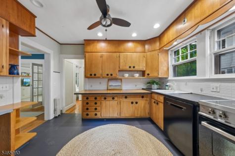 15 Patton Place Montclair NJ 07043