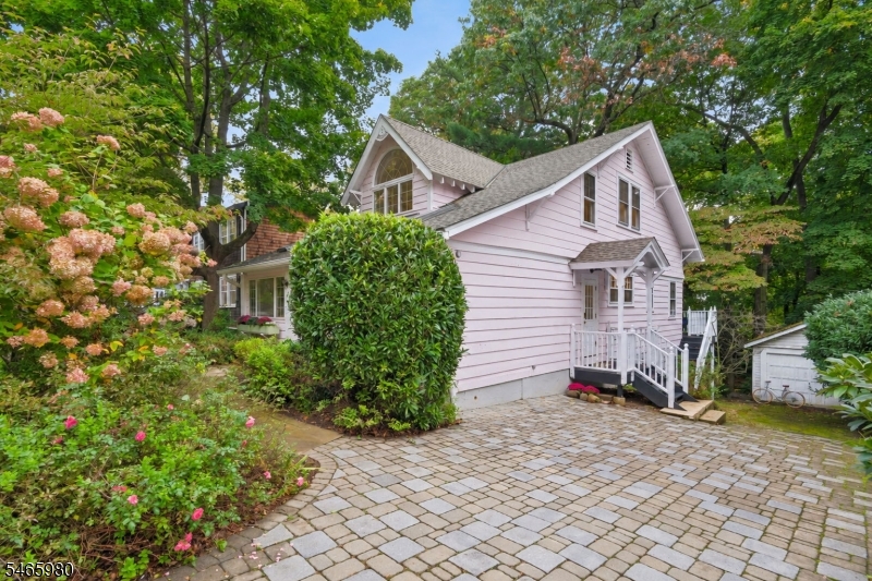 15 Patton Place Montclair NJ 07043