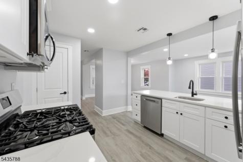 11 Jean Court Woodbridge NJ 07095