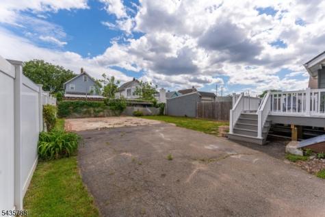 11 Jean Court Woodbridge NJ 07095