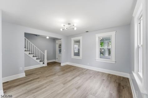 11 Jean Court Woodbridge NJ 07095