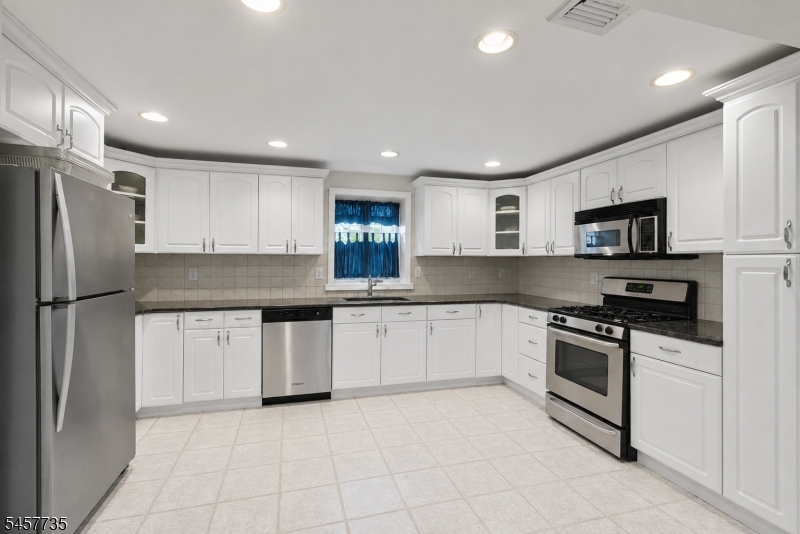 2 Tanglewood Drive East Hanover NJ 07936