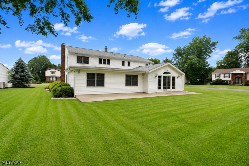 2 Tanglewood Drive East Hanover NJ 07936