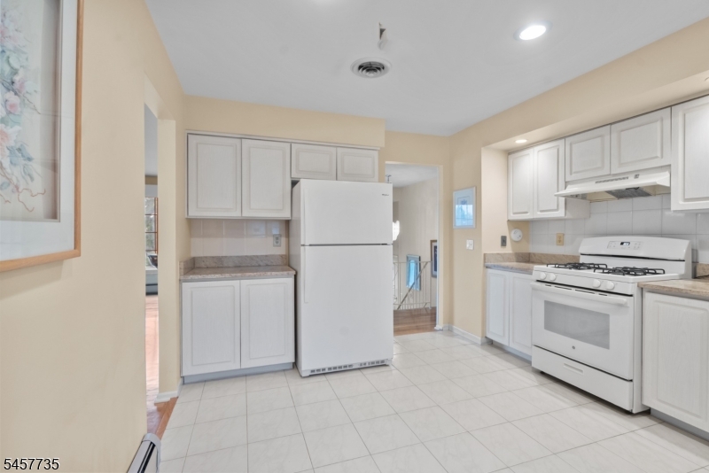 2 Tanglewood Drive East Hanover NJ 07936
