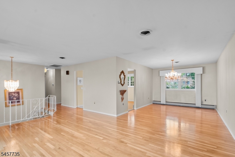 2 Tanglewood Drive East Hanover NJ 07936