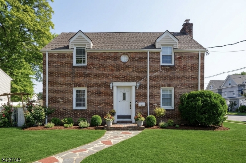 2 Lloyd Place Belleville NJ 07109