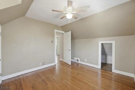 2 Lloyd Place Belleville NJ 07109