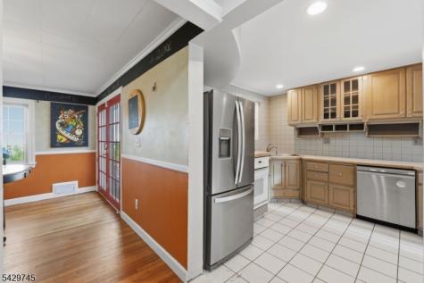 2 Lloyd Place Belleville NJ 07109